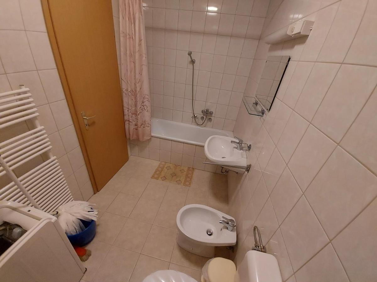דירות Hévíz Romai Therme Apartman מראה חיצוני תמונה