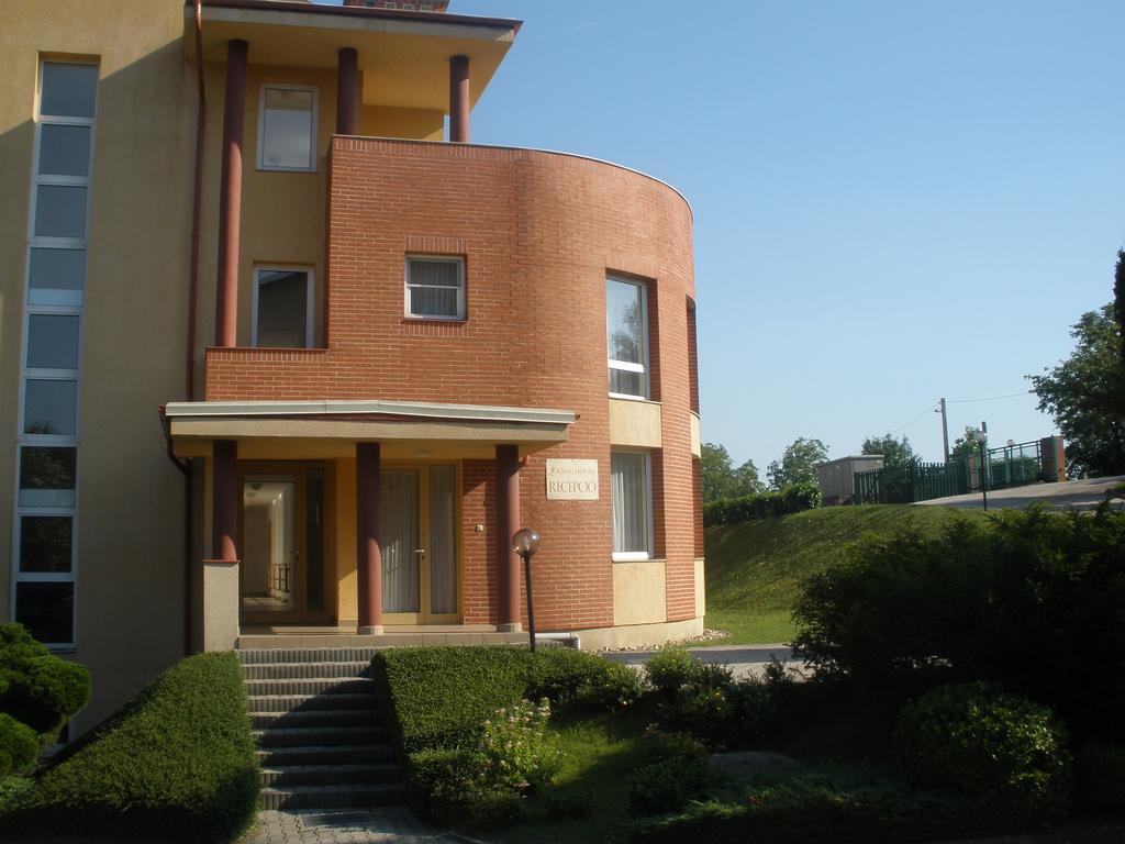 דירות Hévíz Romai Therme Apartman מראה חיצוני תמונה